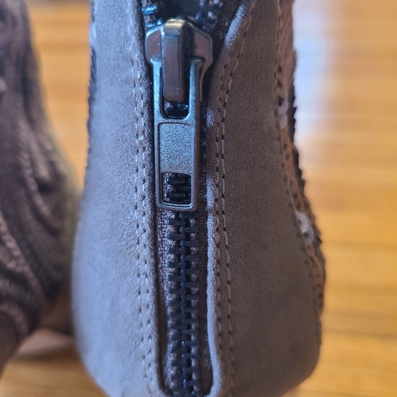 High heeled ankle booties boots misses size 6. LIKE NEW - Picture 5 of 16